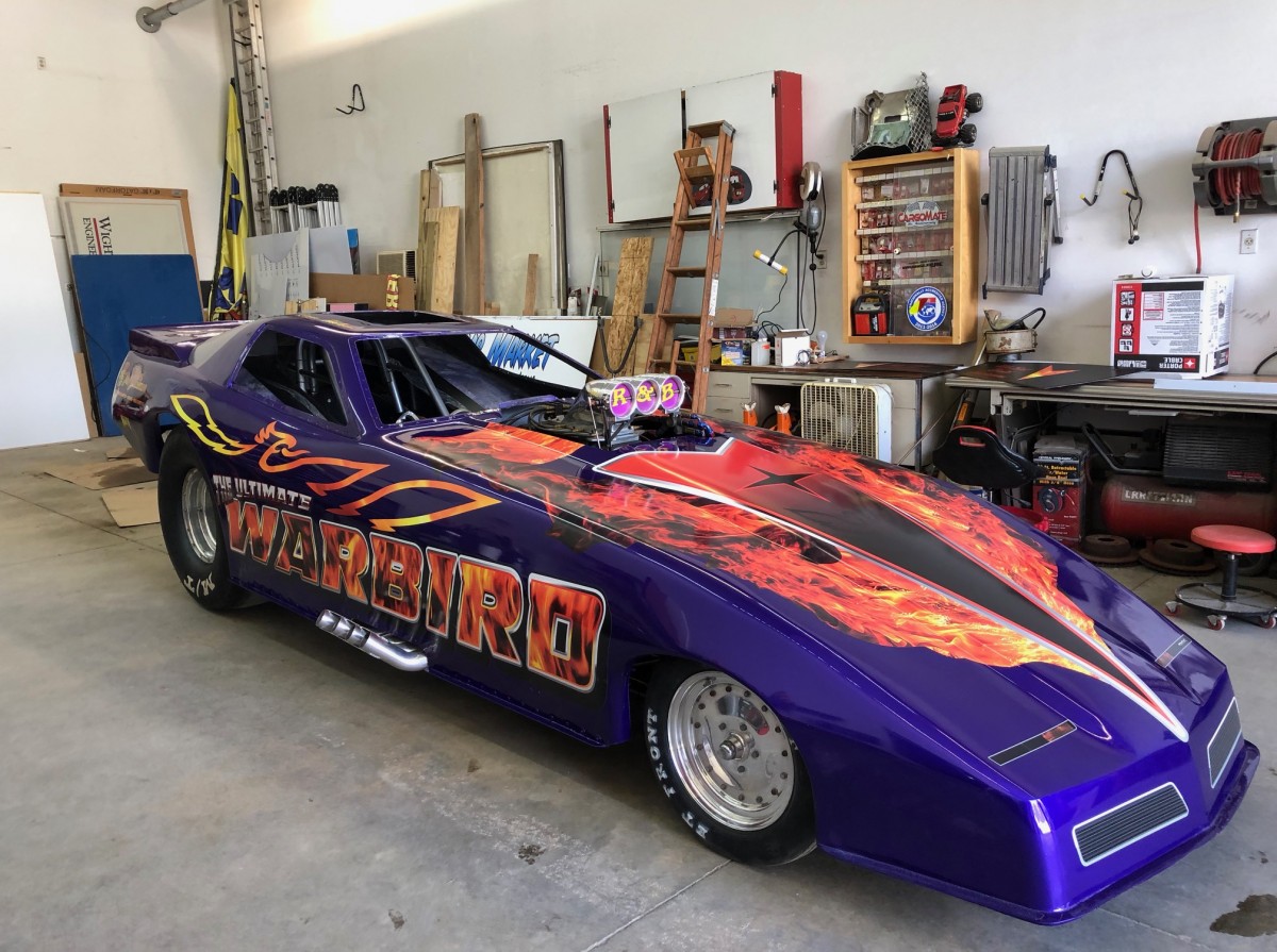 Vehicle Graphics_The Ultimate Warbiro Race Car